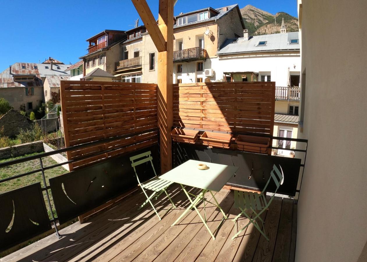 Maison Neuve Proche De Barcelonnette Jausiers Kültér fotó